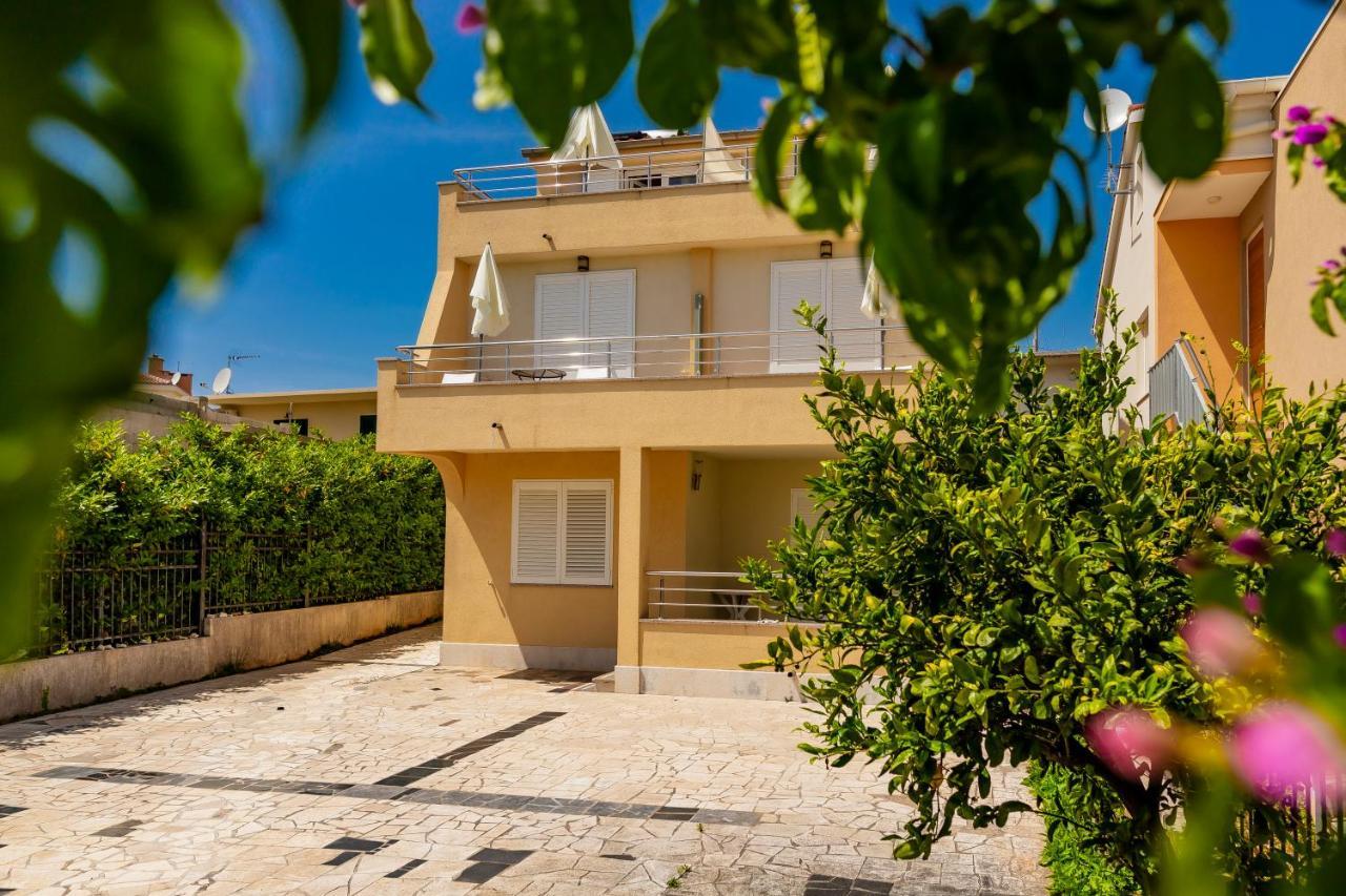 Apartments Mikulic Rogoznica  Exterior foto